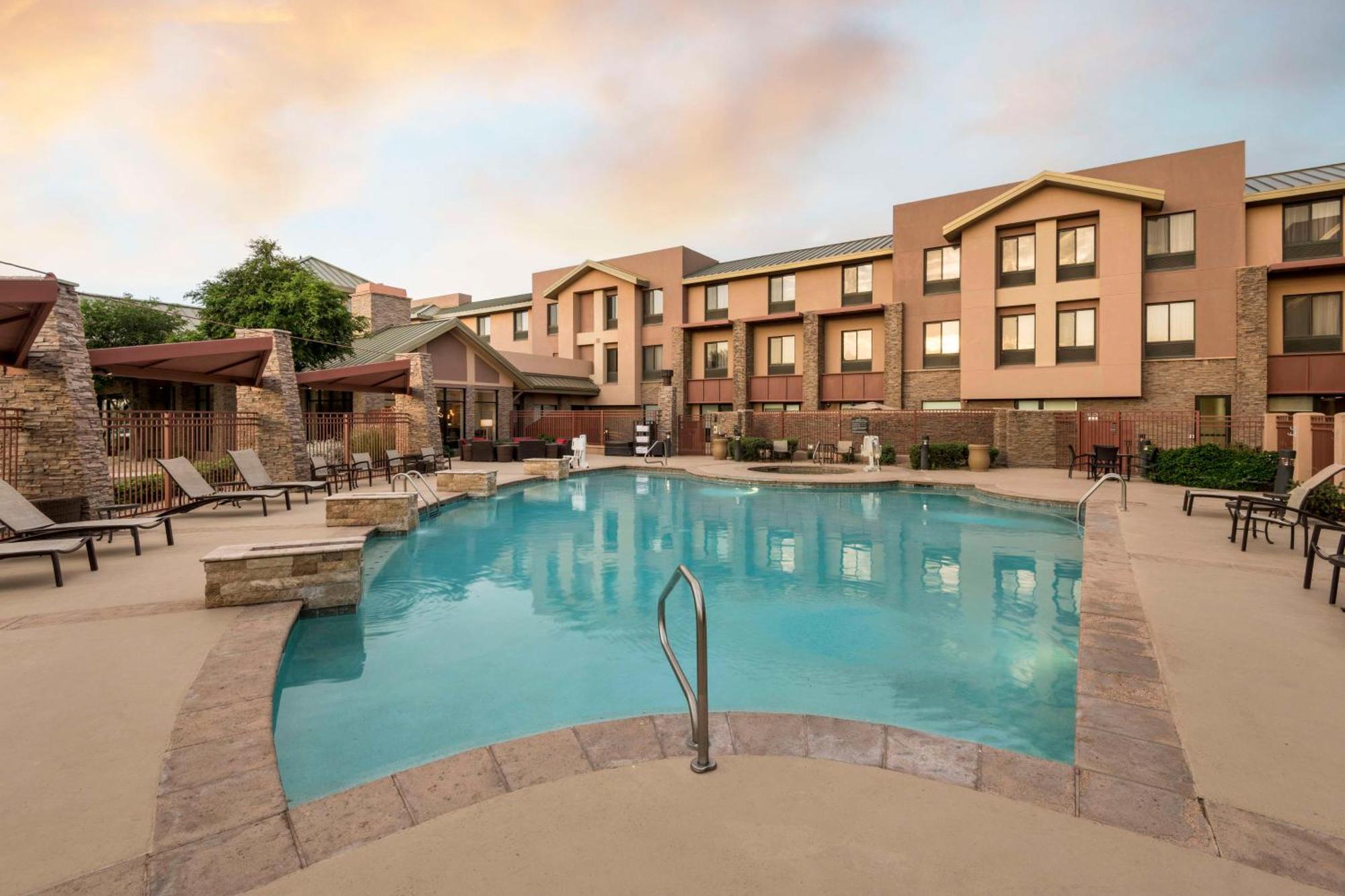 Hilton Garden Inn Scottsdale North/Perimeter Center Exterior photo